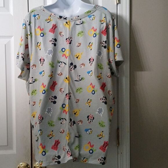Walt Disney World 2020 Mickey and  v-neck short sleeve top shirt Sz 3X NWOT - Picture 4 of 8